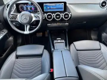 Mercedes-Benz GLA 200 d 4M