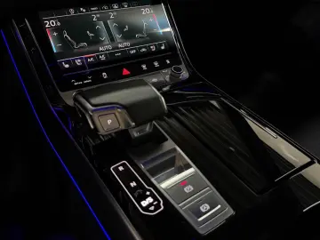 AUDI A8L 55 TFSI Quattro PANO OLED B&O