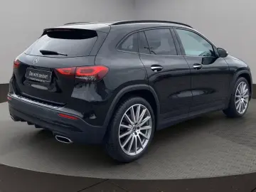 Mercedes-Benz GLA 200 AMG Night