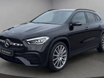 Mercedes-Benz GLA 200 AMG Night