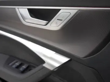AUDI RS7 qu KERAMIK RAUTEN HUD B&O PANO MATRIX 22 LM