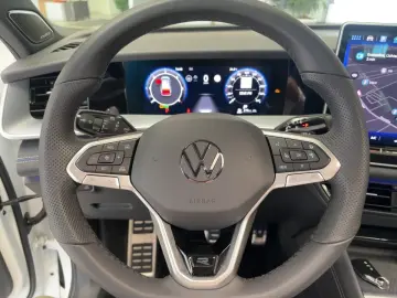 VW Tayron 2 0 TDI DSG R-Line P-Dach 4M Navi R-Kam