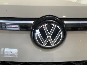 VW Tayron 2 0 TDI DSG R-Line P-Dach 4M Navi R-Kam