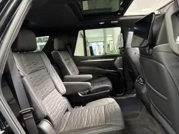 Cadillac Escalade Sport Platinum Black SUV 2026