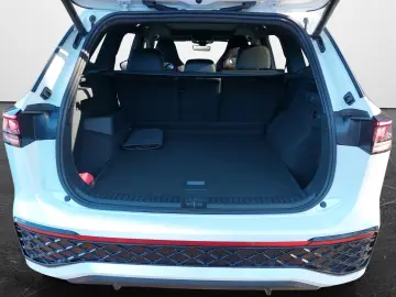 VW Tayron 2.0 TDI DSG 4M R-Line  HeadUp Pano