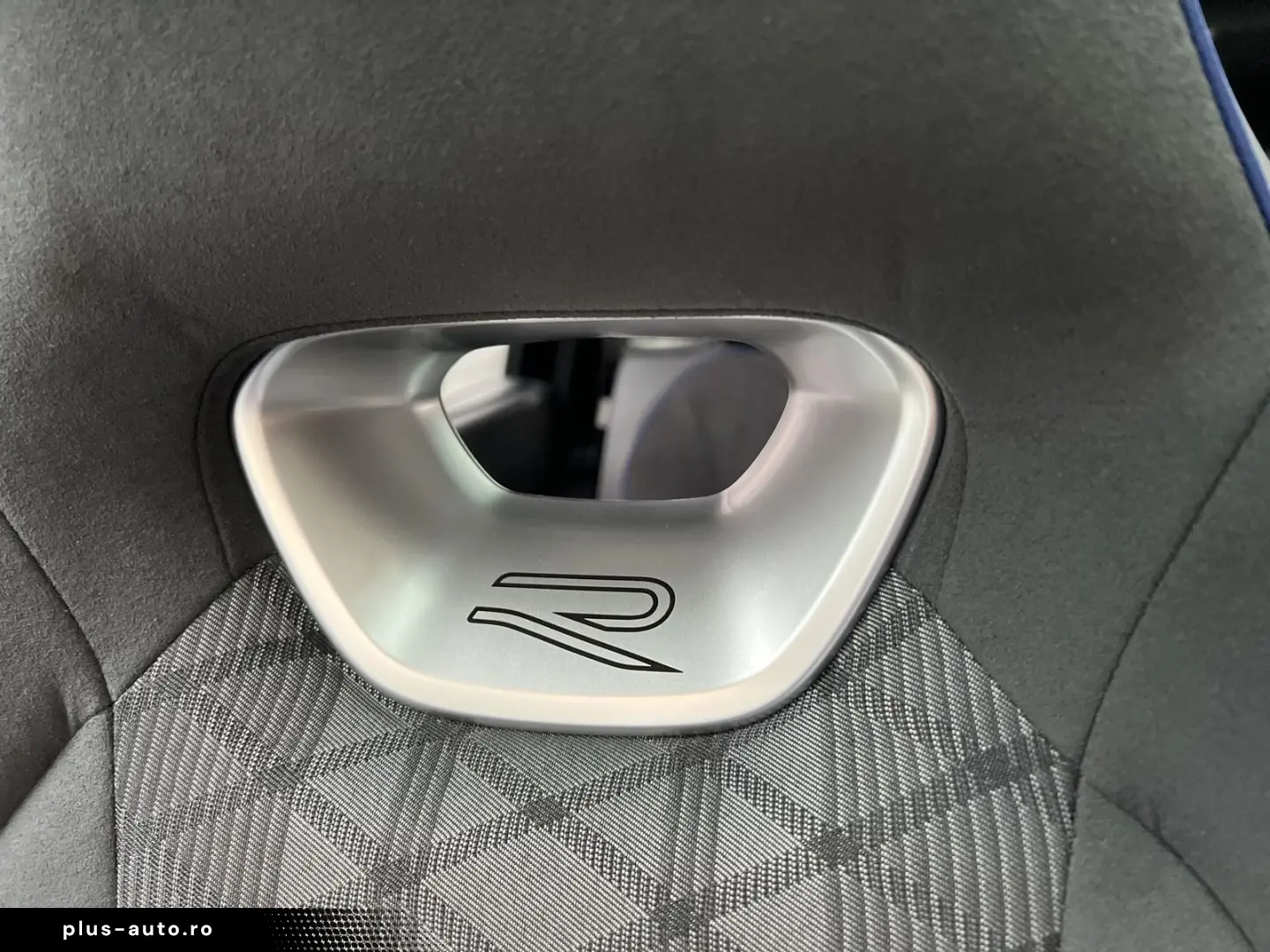 VW Tayron 2.0 TDI R-Line 4x4 DSG HUD PAN 7-SITZ
