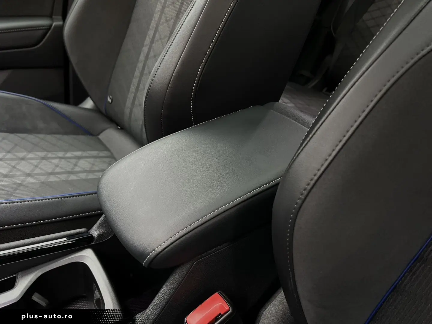 VW Tayron 2.0 TDI R-Line 4x4 DSG HUD PAN 7-SITZ