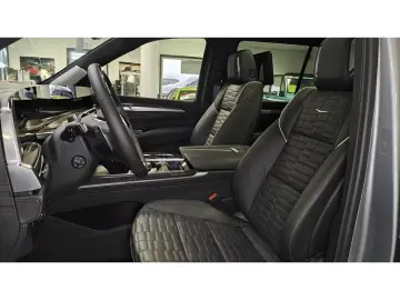 Cadillac Escalade V-Series 692 PS Carbon