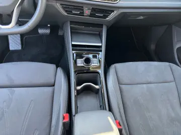 VW Tayron 2.0 TSI DSG Elegance 4Motion DCC AHK LED