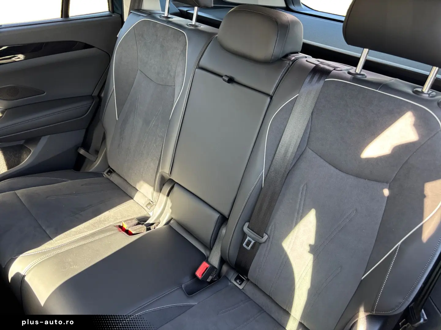 VW Tayron 2.0 TSI DSG Elegance 4Motion DCC AHK LED