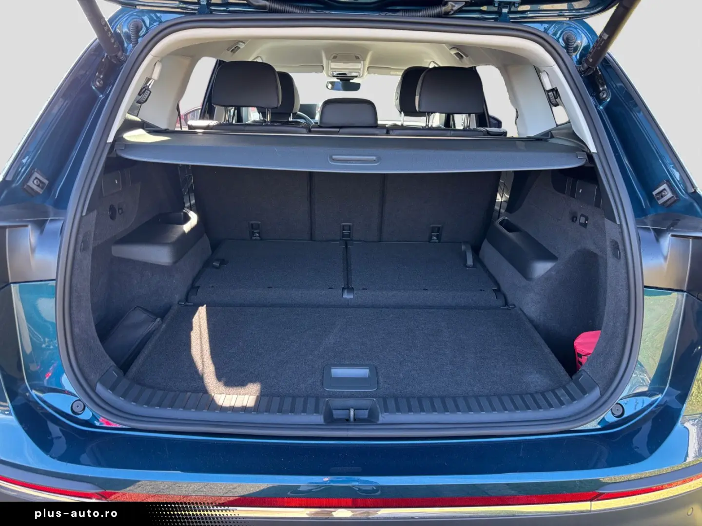 VW Tayron 2.0 TSI DSG Elegance 4Motion DCC AHK LED