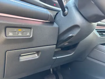 VW Tayron 2.0 TSI DSG Elegance 4Motion DCC AHK LED