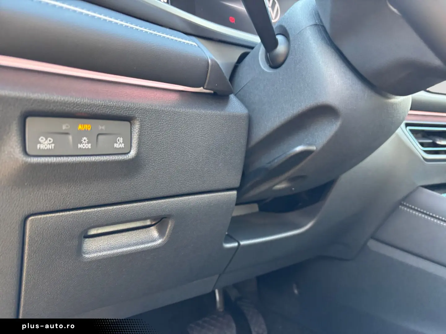 VW Tayron 2.0 TSI DSG Elegance 4Motion DCC AHK LED