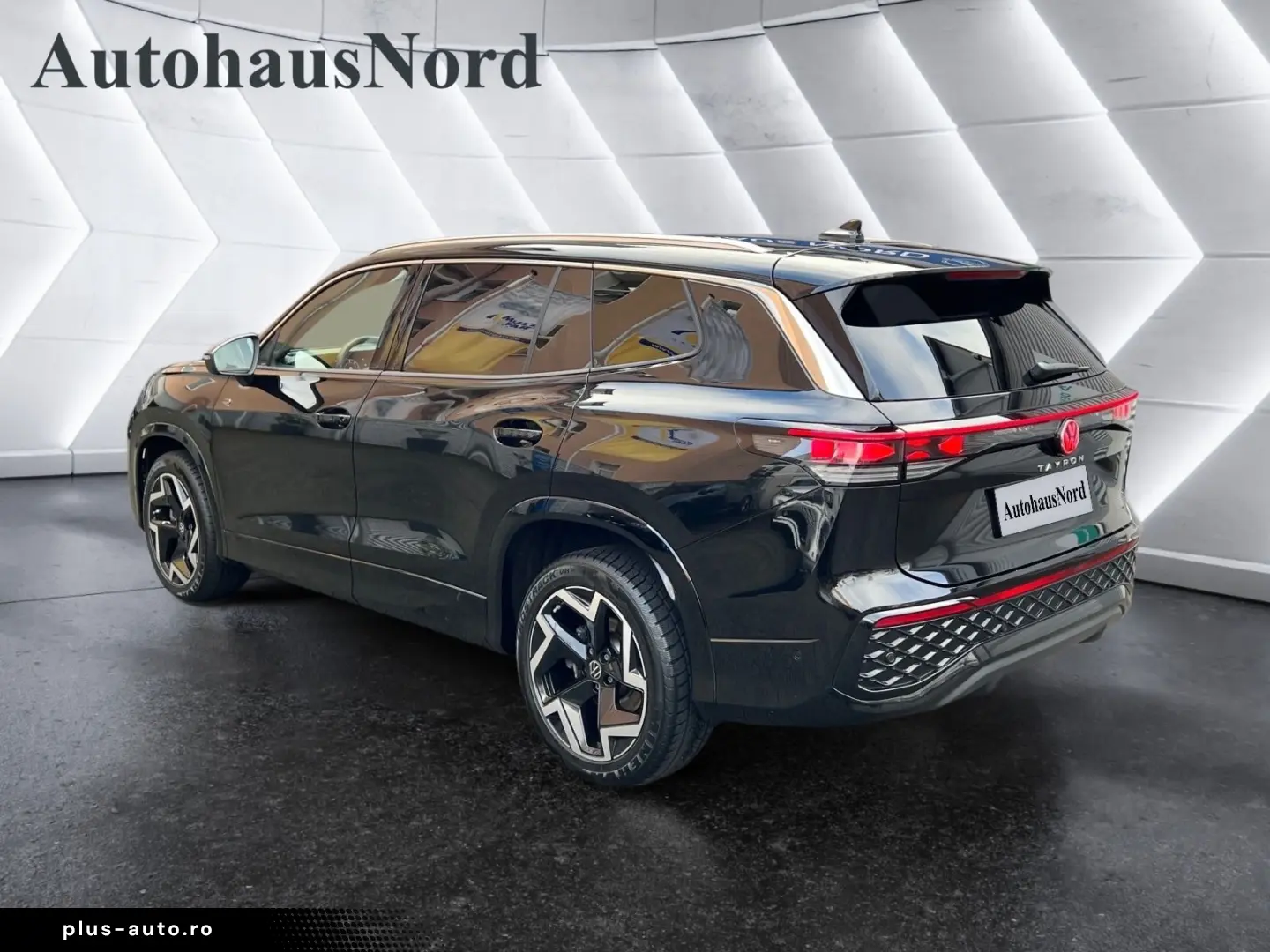 VW Tayron 2.0 TDI R-Line 4x4 DSG HUD PAN AHK 7-SITZ