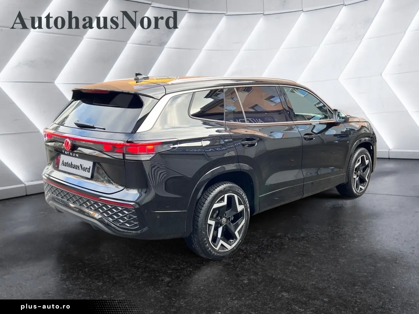 VW Tayron 2.0 TDI R-Line 4x4 DSG HUD PAN AHK 7-SITZ