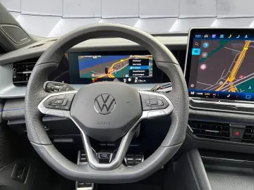 VW Tayron 2.0 TDI R-Line 4x4 DSG HUD PAN AHK 7-SITZ