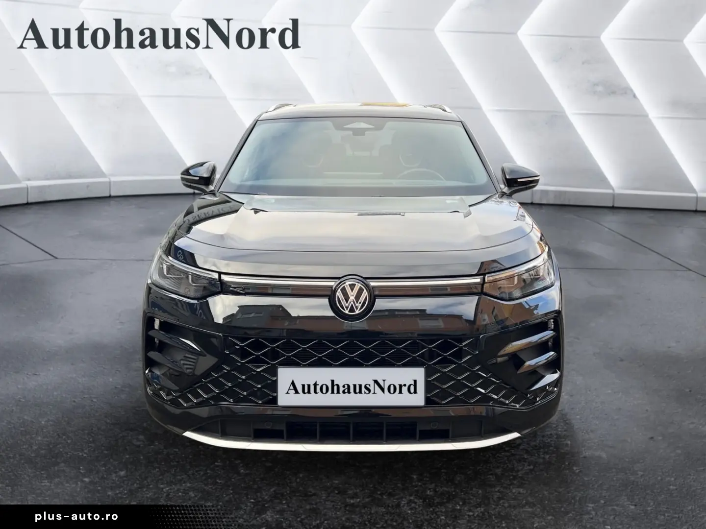 VW Tayron 2.0 TDI R-Line 4x4 DSG HUD PAN AHK 7-SITZ