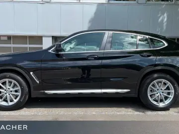 BMW X4 xDrive 20d A HUD AHK Sports seats electr