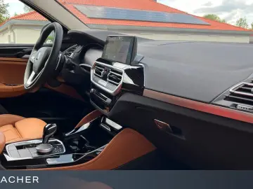 BMW X4 xDrive 20d A HUD AHK Sports seats electr