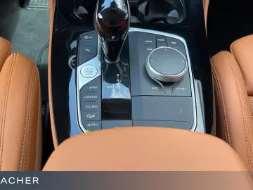 BMW X4 xDrive 20d A HUD AHK Sports seats electr