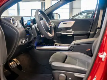 Mercedes-Benz GLA 200 AMG
