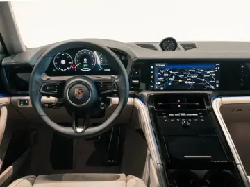 Porsche Panamera 4 E-Hybrid Burmester