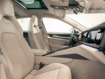 Porsche Panamera 4 E-Hybrid Burmester