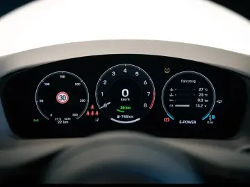 Porsche Panamera 4 E-Hybrid Burmester