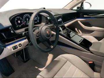 Porsche Panamera 4 E-Hybrid Burmester