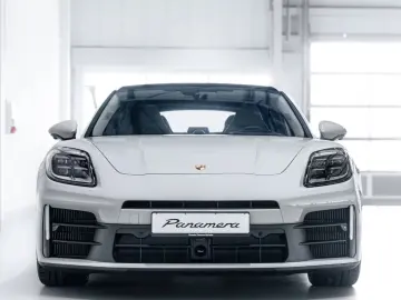 Porsche Panamera 4 E-Hybrid Burmester