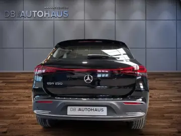 MERCEDES-BENZ EQA 250 Advanced-Plus-Paket