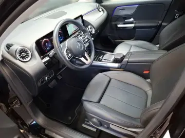MERCEDES-BENZ EQA 250 Advanced-Plus-Paket