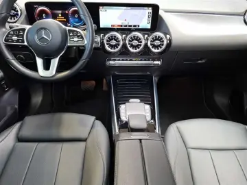 MERCEDES-BENZ EQA 250 Advanced-Plus-Paket