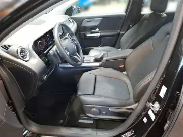 MERCEDES-BENZ EQA 250 Advanced-Plus-Paket