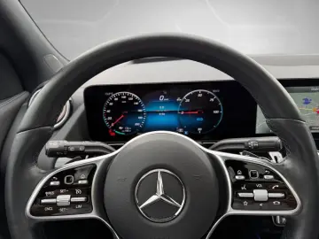 MERCEDES-BENZ EQA 350 4M Electric Art Pano AHK HUD M…