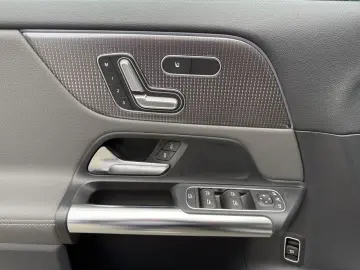 MERCEDES-BENZ EQA 350 4M Electric Art Pano AHK HUD M…