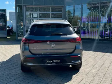 MERCEDES-BENZ EQA 250 Progressive