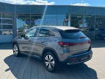 MERCEDES-BENZ EQA 250 Progressive
