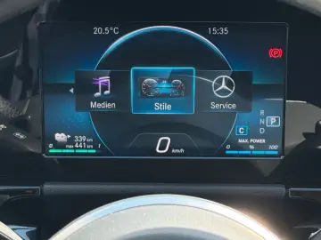 MERCEDES-BENZ EQA 250 Progressive