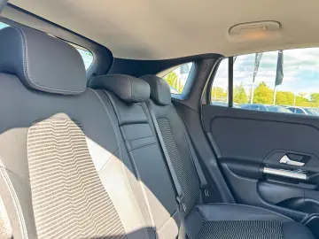 MERCEDES-BENZ EQA 250 Progressive