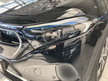 MERCEDES-BENZ EQA 250 MBUX Progressive Ambiente CarP…