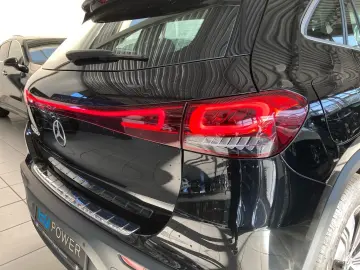 MERCEDES-BENZ EQA 250 MBUX Progressive Ambiente CarP…