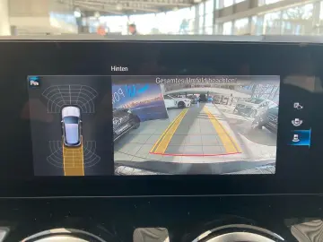 MERCEDES-BENZ EQA 250 MBUX Progressive Ambiente CarP…