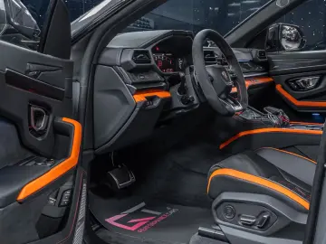 Lamborghini Urus SE 2026 Full Carbon