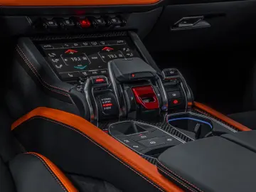 Lamborghini Urus SE 2026 Full Carbon