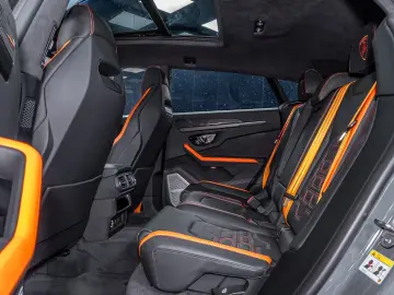 Lamborghini Urus SE 2026 Full Carbon