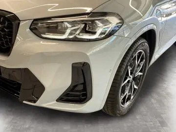 BMW X4 xDrive20i M Sport Navi AHK Kamera HiFi LED