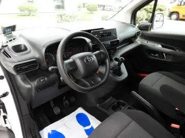 TOYOTA PROACE CITY KÜHLKASTENWAGEN -15C STROMVERSORGUNG