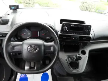 TOYOTA PROACE CITY KÜHLKASTENWAGEN -15C STROMVERSORGUNG