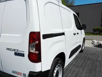 TOYOTA PROACE CITY KÜHLKASTENWAGEN -15C STROMVERSORGUNG